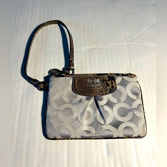 Coach Gray Logo Embossed Leather Trim Wallet Wristlet - Picture 1 of 6